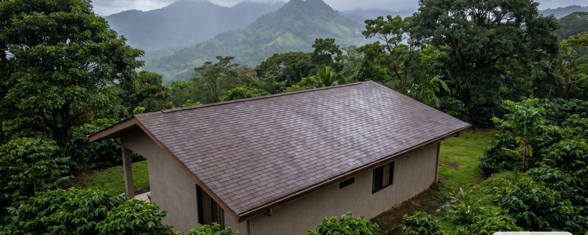 La casa bajo la nube de setiembre