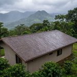 La casa bajo la nube de setiembre